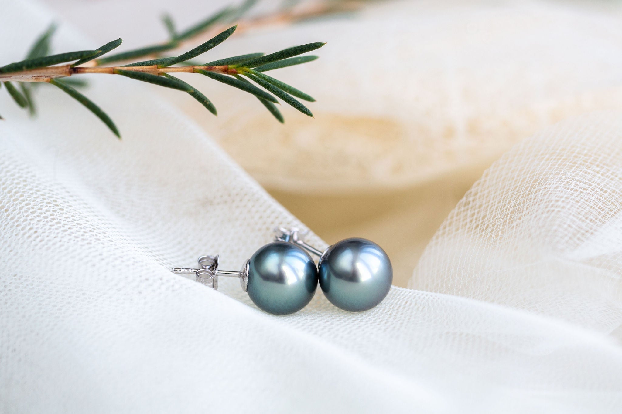 Perles noires : d'où viennent ces perles emblématiques?