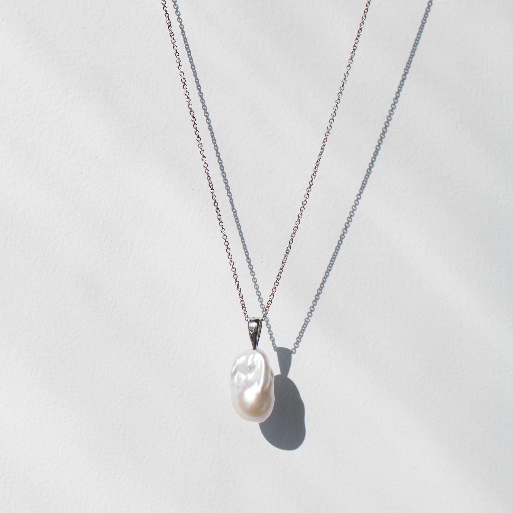 Collier de perle d'eau douce fireball blanche