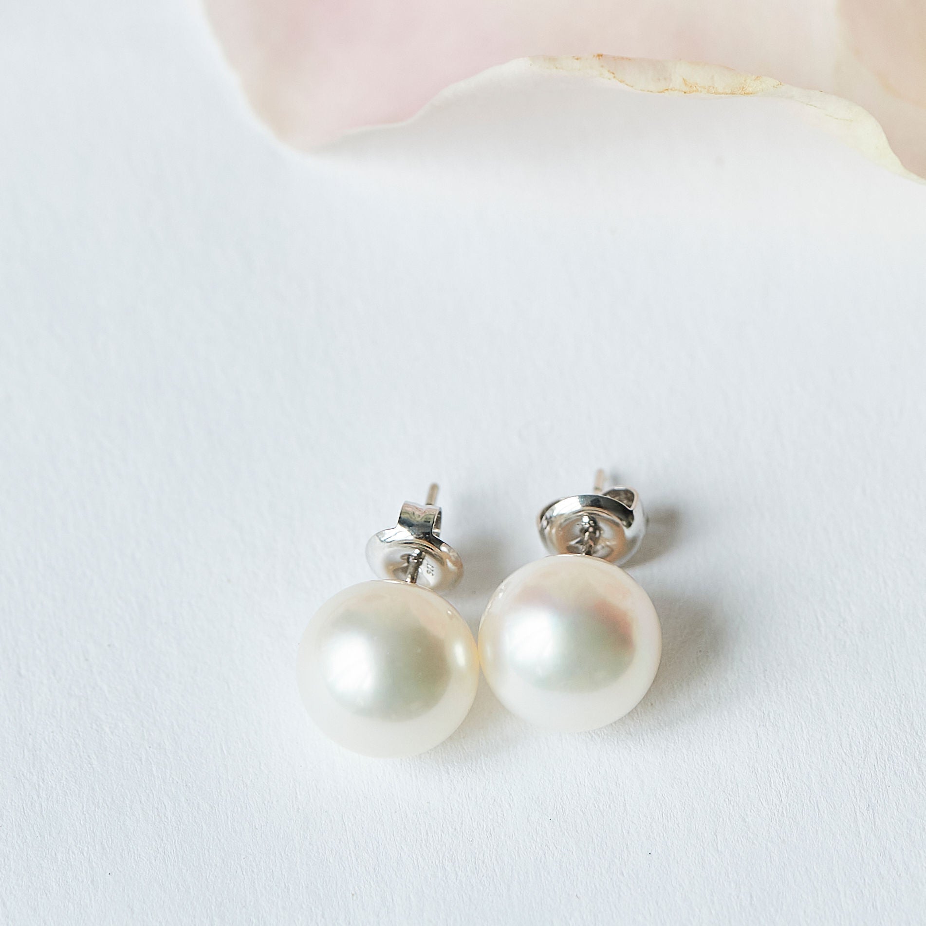 Boucles d'oreilles de perles d'eau douce blanches