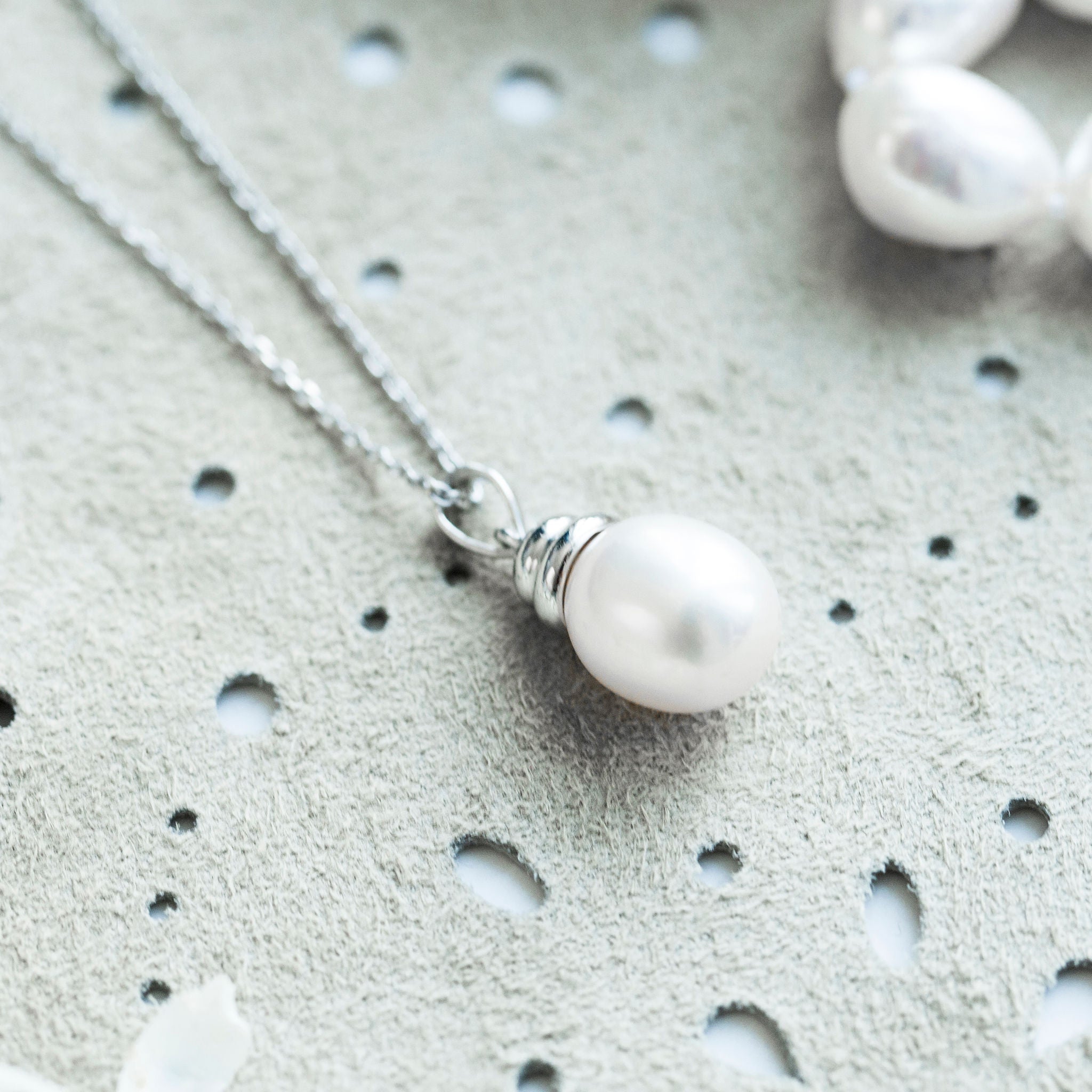 Collier de perle d'eau douce blanche