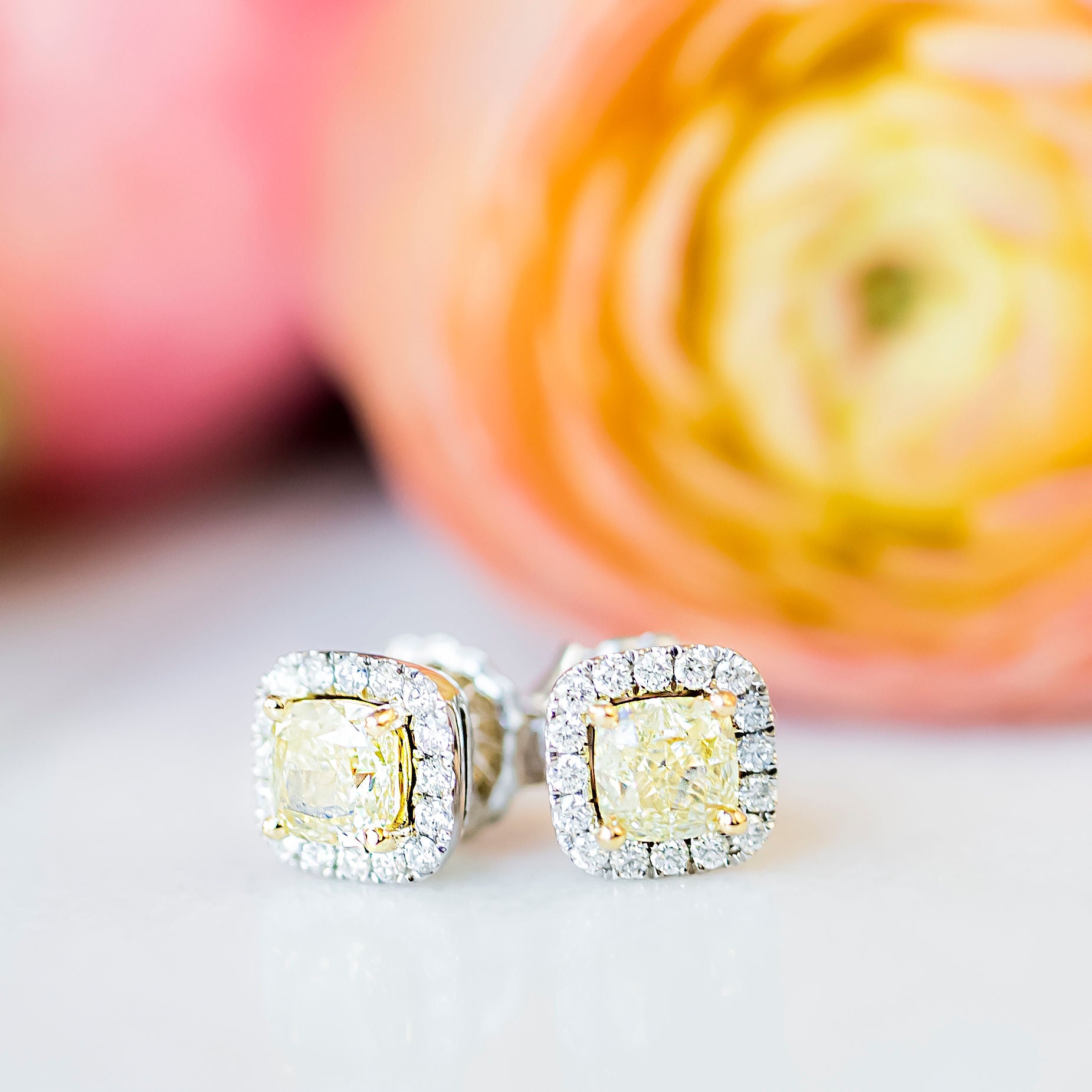 Boucles d'oreilles de diamants jaunes