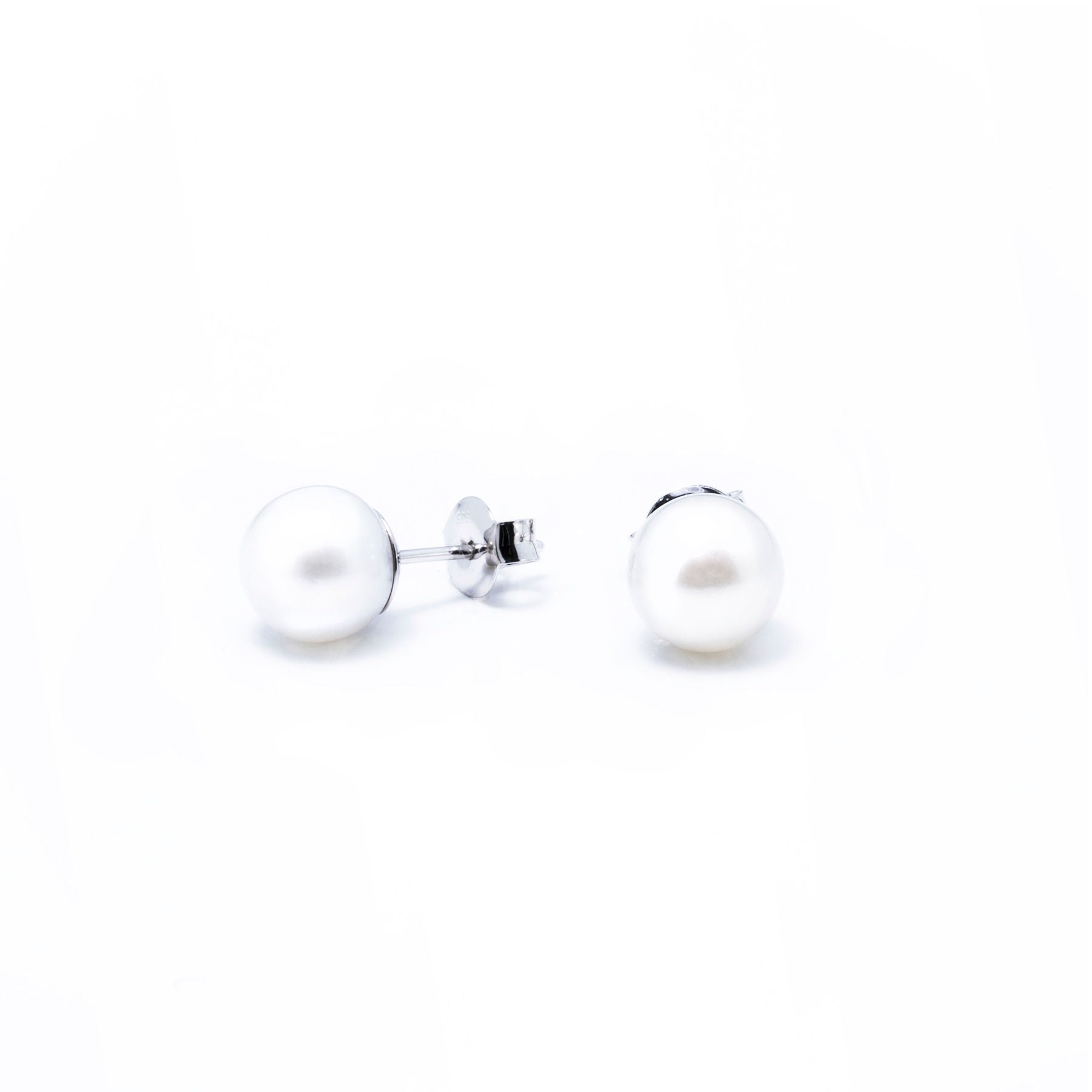 Boucles d'oreilles de perles d'eau douce blanches