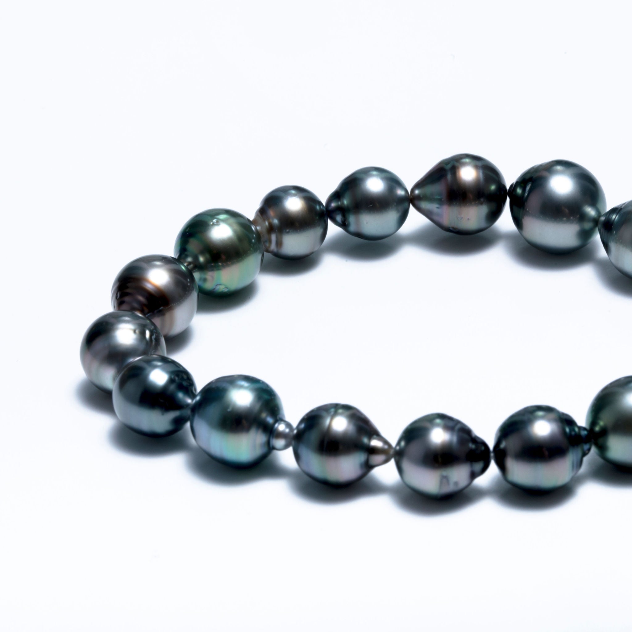 Circled Tahitian Pearl Bracelet