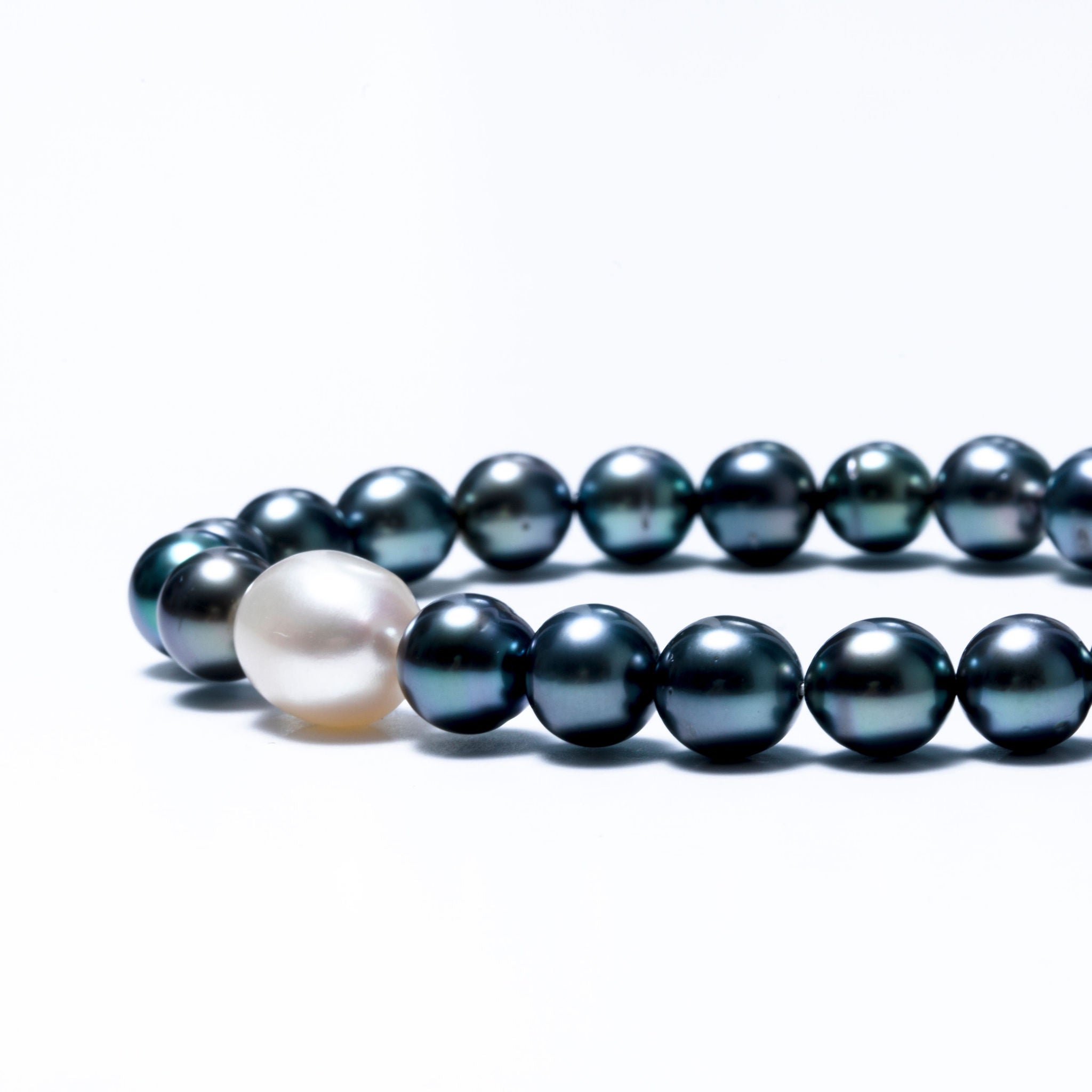 Tahitian and Freshwater Pearl Bracelet