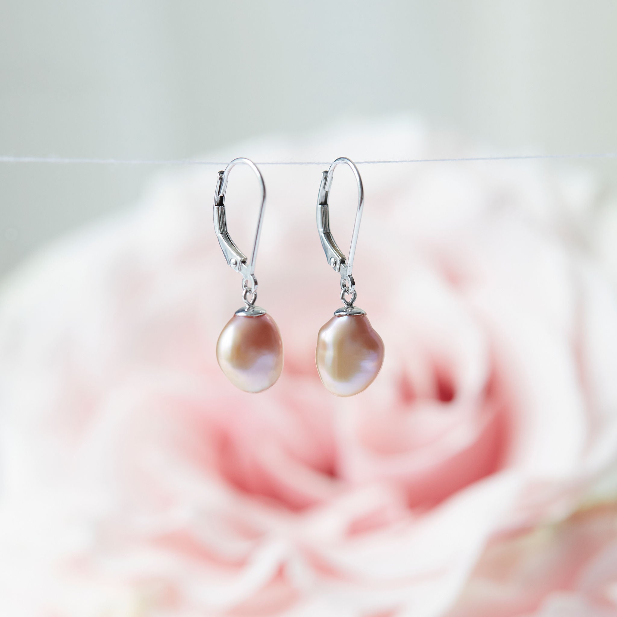 Boucles d'oreilles de perles d'eau douce baroques roses